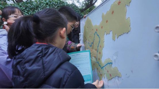 2025“益起行益起动”守护河道一公里环保闯关(图4) 2025“益起行益起动”守护河道一公里环保闯关(图4)